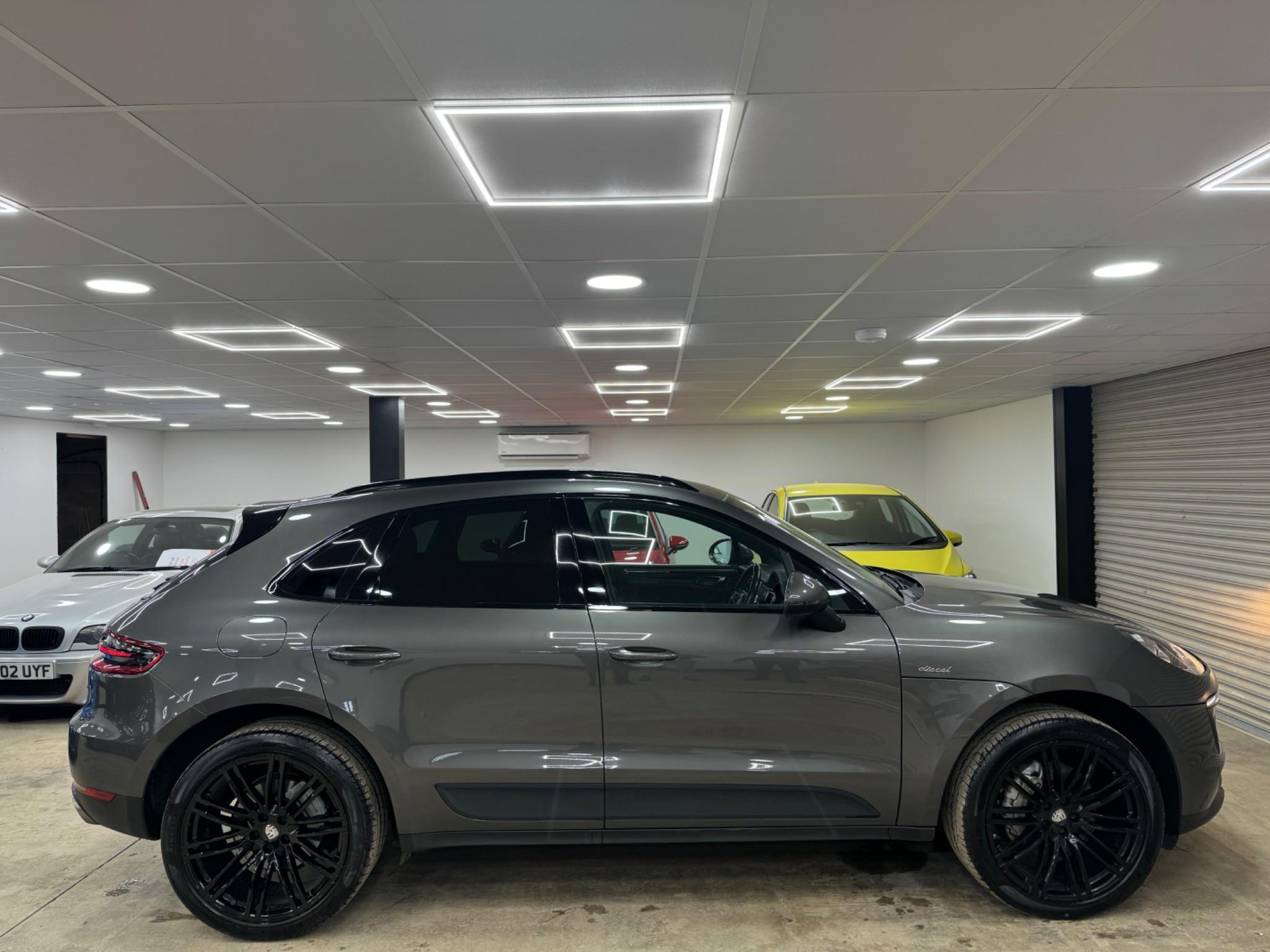 2017 Porsche Macan