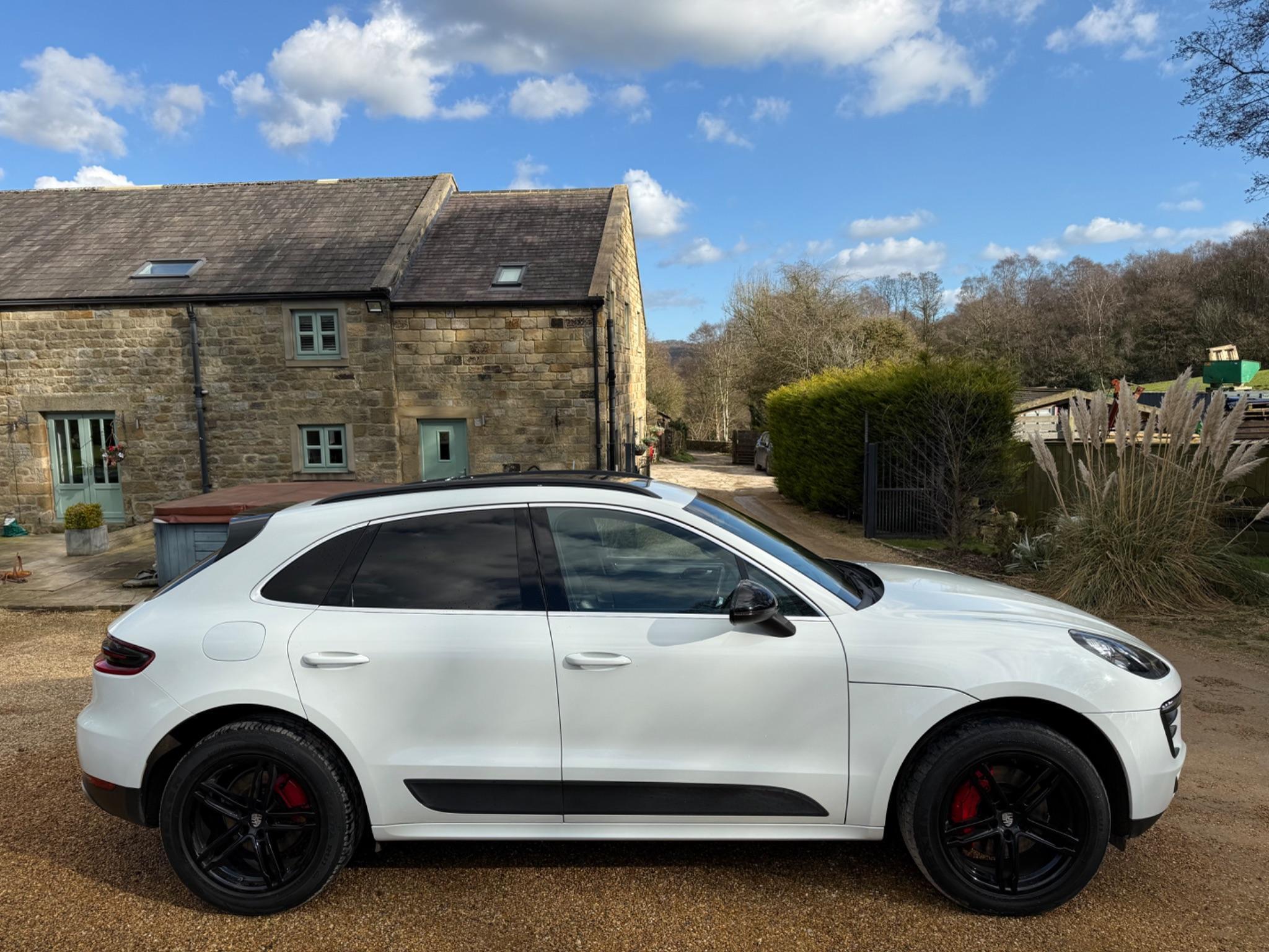 2014 Porsche Macan